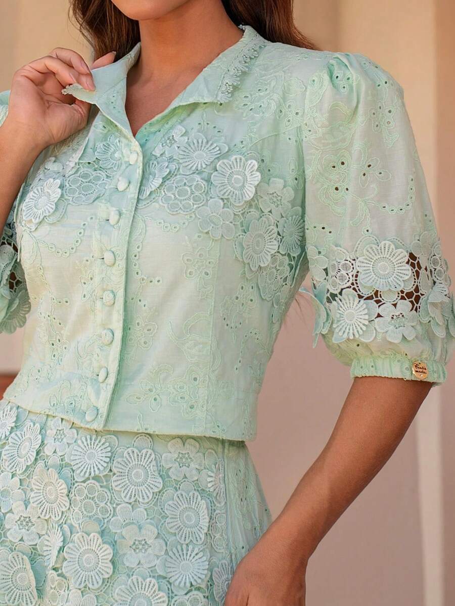 Conjunto 2 Peças com Blusa Cropped e Saia de Babados