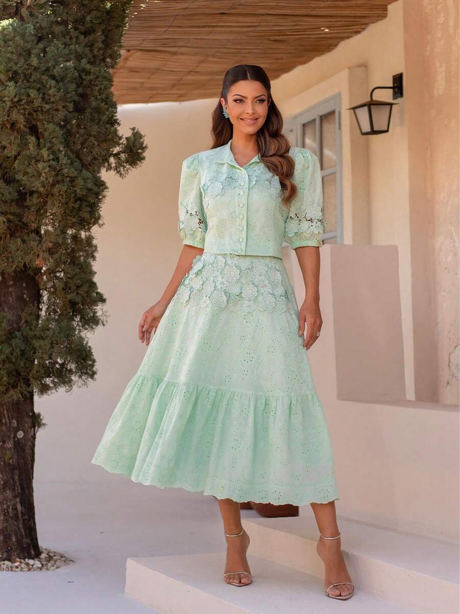 Conjunto 2 Peças com Blusa Cropped e Saia de Babados