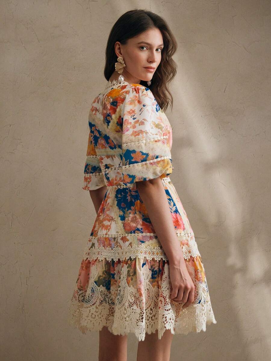 Vestido Midi Floral com Babados