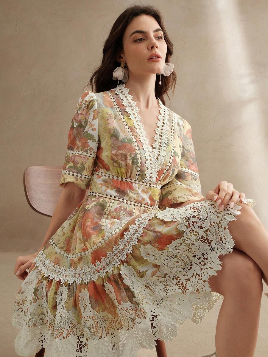 Vestido Midi Floral com Babados