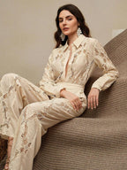 Conjunto de Blusa com Bordado e Calça Elegante