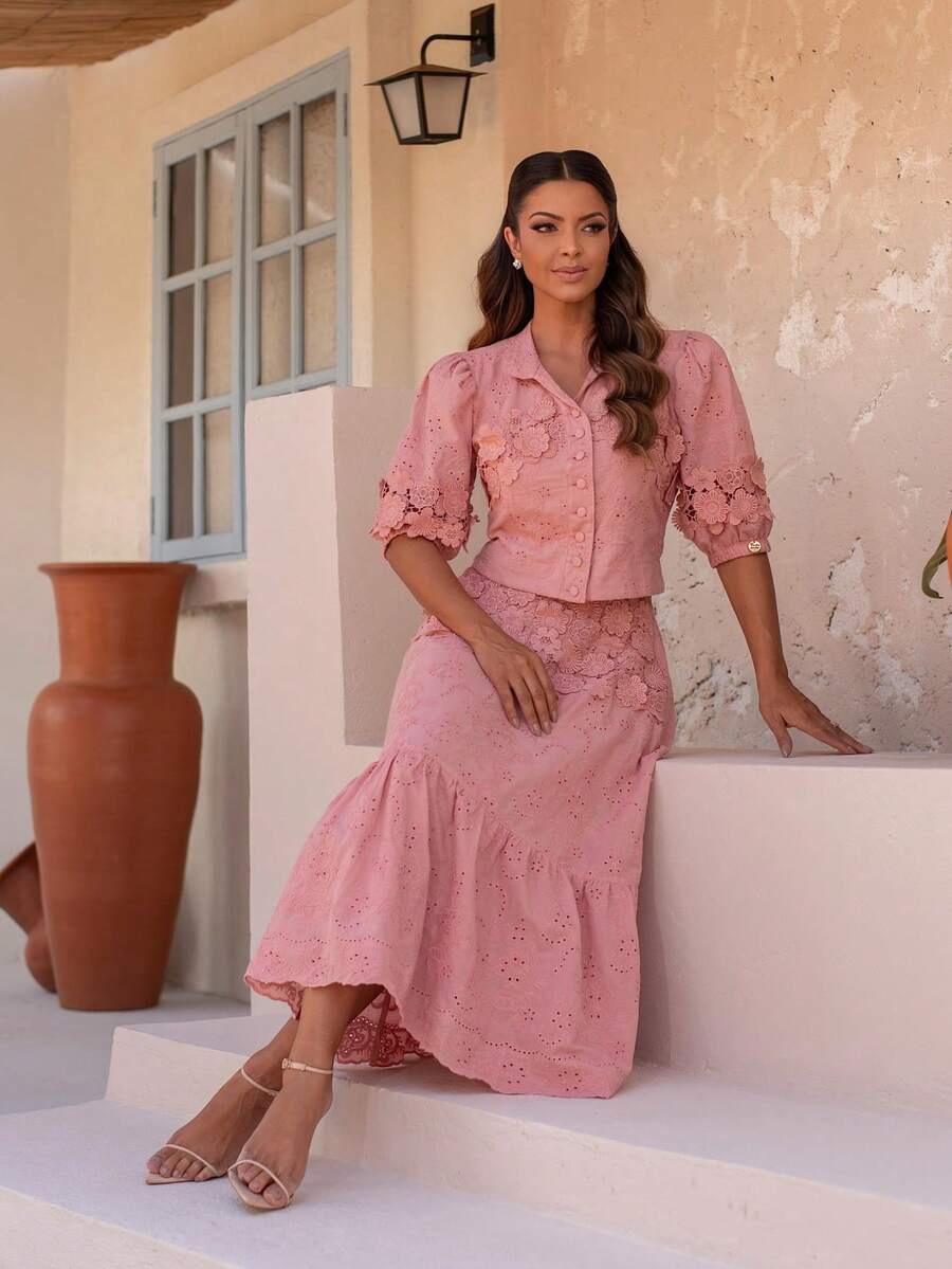 Conjunto 2 Peças com Blusa Cropped e Saia de Babados