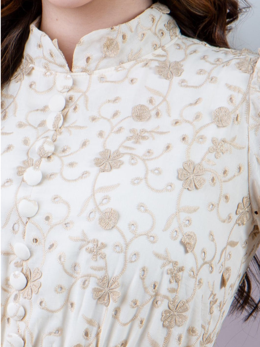 Vestido Clássico Elegante em Algodão Bordado